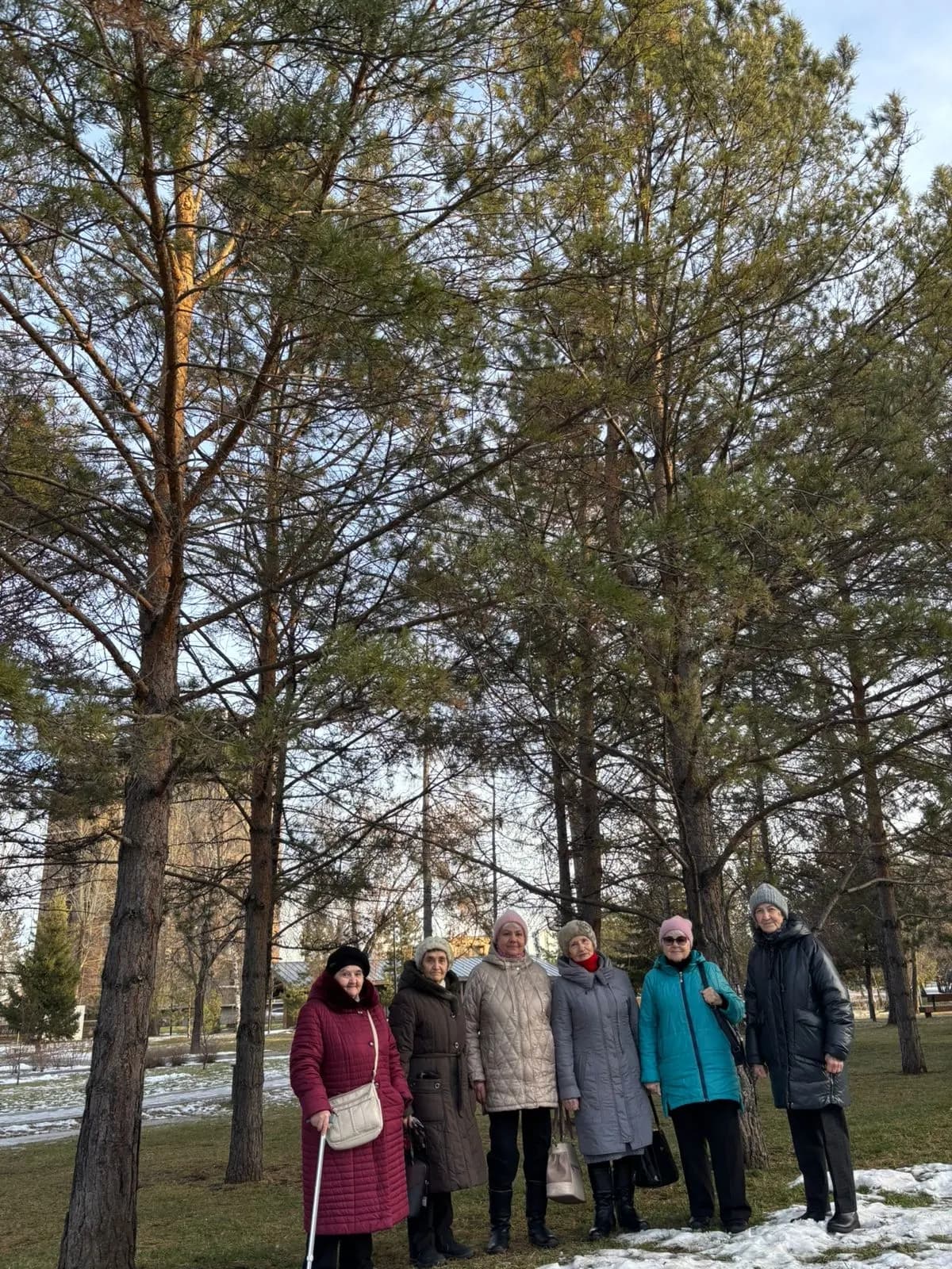 Прогулка по берегу Качи с подопечными центра "Забота"