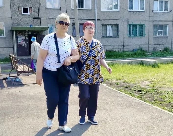 Один день из жизни социального работника: прогулка, покупки и немного радости